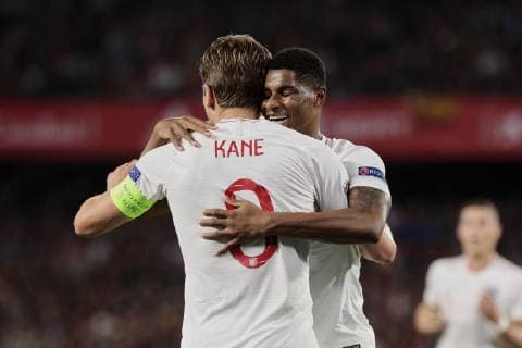 England s Harry Kane (L) and Marcus Rashford (R) celebrate goal during UEFA Nations League 2019 match between Spain and England at Benito Villamarin stadium in Sevilla, Spain. October 15, 2018.  (20181015100200067)