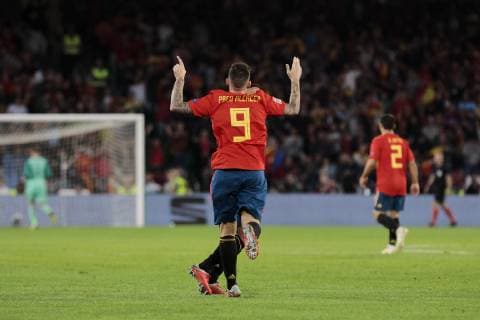 Spain s Paco Alcacer (R) celebrates goal during UEFA Nations League 2019 match between Spain and England at Benito Villamarin stadium in Sevilla, Spain. October 15, 2018.  (20181015100200117)