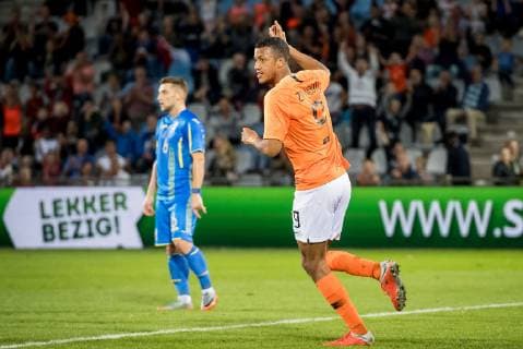 Fußball, U21 EM Quali, Niederlande - Ukraine Richairo Zivkovic of Netherlands U21 U 21 2-0 during the EURO U21 2019 qualifying match between The Netherlands U21 and Ukraine U21 at the Vijverberg stadium on October 16, 2018 in Doetinchem, The Netherlands EURO U21 2019 qualifier 2018 2019 xVIxVIxImagesx xRonaldxBonestrooxIVx 12471167