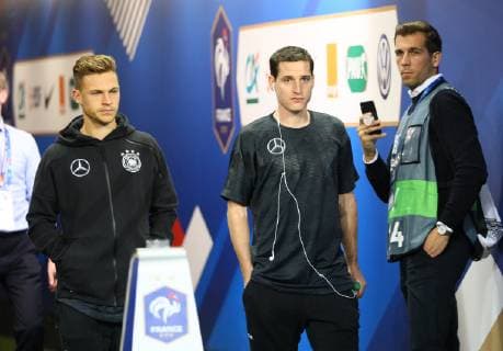 Sebastian Rudy (Deutschland, Germany) und Joshua Kimmich (Deutschland, Germany) im Spielertunnel - 16.10.2018: Frankreich vs. Deutschland, 4. Spieltag UEFA Nations League, Stade de France, DISCLAIMER: DFB regulations prohibit any use of photographs as image sequences and or quasi-video.