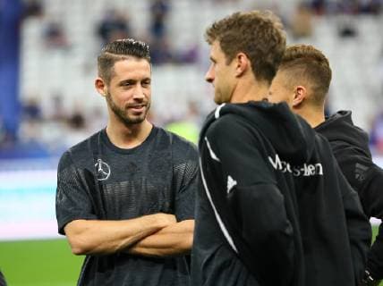 Mark Uth (Deutschland Germany), Thomas Mueller (Deutschland Germany)- 16.10.2018: Frankreich vs. Deutschland, 4. Spieltag UEFA Nations League, Stade de France, DISCLAIMER: DFB regulations prohibit any use of photographs as image sequences and or quasi-video.