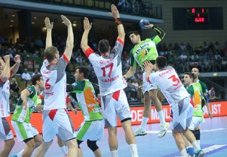 16.10.2018, xfgx, Handball DHB-Pokal, HSG Wetzlar - MT Melsungen emspor, v.l. Nr.6 Finn Lemke (MT Melsungen), Nr.13 Filip Mirkulovski (HSG Wetzlar), Nr.17 Felix Danner (MT Melsungen), Nr.77 Stefvan Cavor (HSG Wetzlar), Nr.3 Marino Maric (MT Melsungen) (DFL DFB REGULATIONS PROHIBIT ANY USE OF PHOTOGRAPHS as IMAGE SEQUENCES and or QUASI-VIDEO)