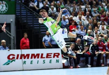 Torwurf von Tim Ruediger (Wetzlar) HSG Wetzlar vs MT Melsungen, Handball, DHB-Pokal, 16.10.2018 HSG Wetzlar vs MT Melsungen, Handball, DHB-Pokal, 16.10.2018 Wetzlar Copyright: xEIBNER RenexWeissx EP_RWS