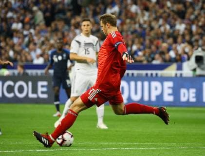 Torwart Manuel Neuer (Deutschland Germany)- 16.10.2018: Frankreich vs. Deutschland, 4. Spieltag UEFA Nations League, Stade de France, DISCLAIMER: DFB regulations prohibit any use of photographs as image sequences and or quasi-video.