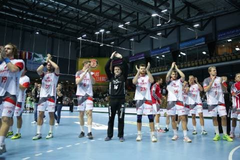 Sport Bilder des Tages Deutschland,Wetzlar, Rittal-Arena, 16.10.2018, Handball,1. DKB Bundesliga, DHB Pokal,Achtelfinale, HSG Wetzlar - MT Melsungen Bild: Die Spieler der MT Melsungen jubeln nach dem Sieg Copyright: HMBxMedia ThomasxJäger