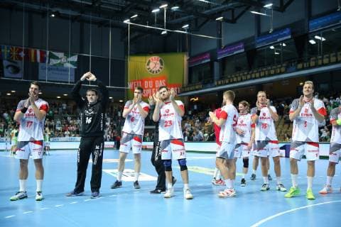 16.10.2018, xfgx, Handball DHB-Pokal, HSG Wetzlar - MT Melsungen emspor, v.l.Nr.17 Felix Danner (MT Melsungen), Nr.16 Nebosja Simic (MT Melsungen), Nr.6 Finn Lemke (MT Melsungen), Nr.23 Simon Birkefeldt (MT Melsungen), Nr.1 Johann Sjöstrand (MT Melsungen), Nr.94 Damagoj Pavlovic (MT Melsungen), Nr.15 Lasse Mikkelsen (MT Melsungen), Nr.5 Julius Kühn (MT Melsungen) (DFL DFB REGULATIONS PROHIBIT ANY USE OF PHOTOGRAPHS as IMAGE SEQUENCES and or QUASI-VIDEO)