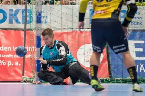 Parade von Christopher Rudeck (Nr. 1, TW, Bergischer HC) Bergischer HC vs. Rhein-Neckar Löwen, Handball, DHB Pokal, Achtelfinale, 16.10.18 Solingen NRW Deutschland Klingenhalle