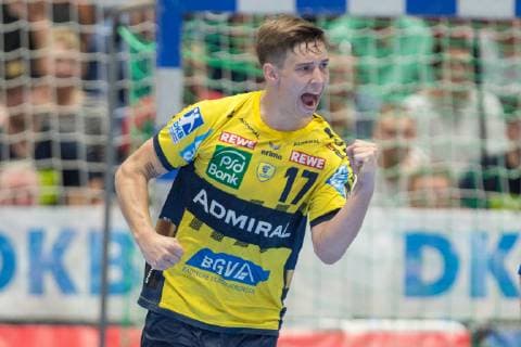 Torjubel Jerry Tollbring ( 17, Rhein-Neckar Löwen) Bergischer HC vs. Rhein-Neckar Löwen, Handball, DHB Pokal, Achtelfinale, 16.10.18 Solingen NRW Deutschland Klingenhalle