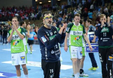 16.10.2018, xfgx, Handball DHB-Pokal, HSG Wetzlar - MT Melsungen emspor, v.l. Nr.25 Olle Forsell Schefvert (HSG Wetzlar), .h16., Nr.44 Lenny Rubin (HSG Wetzlar), Nr.11 Till Klimpke (HSG Wetzlar) (DFL DFB REGULATIONS PROHIBIT ANY USE OF PHOTOGRAPHS as IMAGE SEQUENCES and or QUASI-VIDEO)