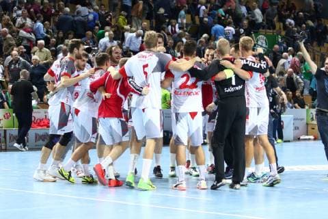 Die Melsunger Mannschaft feiert den Sieg gegen Wetzlar HSG Wetzlar vs MT Melsungen, Handball, DHB-Pokal, 16.10.2018 HSG Wetzlar vs MT Melsungen, Handball, DHB-Pokal, 16.10.2018 Wetzlar Copyright: xEIBNER RenexWeissx EP_RWS