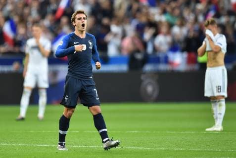 Fußball UEFA Nations League Frankreich - Deutschland am 16.10.2018 im Stade de France in Paris Torjubel zum 1:1 durch Antoine Griezmann ( Frankreich ), mitte DFB regulations prohibit any use of photographs as image sequences and or quasi-video.