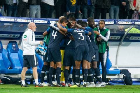 16.10.2018, xkvx, Fussball Nations League, Frankreich - Deutschland emspor, v.l. Torjubel, Goal celebration, celebrate the goal zum 1:1 durch Antoine Griezmann (Fussballnationalmannschaft Frankreich) mit der Mannschaft (DFL DFB REGULATIONS PROHIBIT ANY USE OF PHOTOGRAPHS as IMAGE SEQUENCES and or QUASI-VIDEO) Paris
