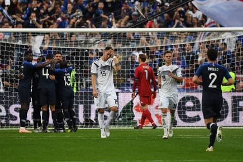 Fussball, Herren, Saison 2018 19, Nations League (4. Spieltag), Länderspiel in Saint-Denis, Frankreich - Deutschland, Jubel bei den Franzosen nach dem Tor zum 2:1 durch Antoine Griezmann (Nr. 7, Frankreich), Enttäuschung bei Niklas Süle (Nr. 15, Deutschland), TW Manuel Neuer (Nr. 1, Deutschland) und Joshua Kimmich (Nr. 18, Deutschland), 16.10. 2018, Copyright: xMatthiasxKochx