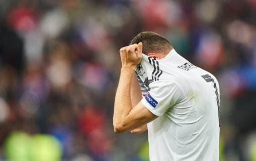 France - Germany, Soccer, Paris, October 16, 2018 Julian DRAXLER, DFB 7 sad, disappointed, angry, Emotions, disappointment, frustration, frustrated, sadness, desperate, despair, FRANCE - GERMANY Football Nations League, Season 2018 2019, October 16, 2018 Paris, Germany. Photographer: Peter Schatz MAGICS