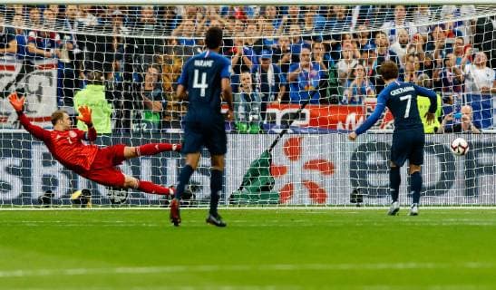 Paris, France, 16.10.2018, UEFA Nations League, League A, Group 1, Frankreich - Deutschland Tor zum 2:1 Torschuetze Antoine Griezmann (FRA) ( DeFodi048
