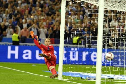 Sport Bilder des Tages October 16, 2018 - Saint Denis, Seine Saint Denis, France - The goalkeeper of Germany team MANUEL NEUER in action during the UEFA Nations league soccer group stage day 4, between France and Germany at the Stade de France in St Denis - France..France won 2-1 Soccer 2018 - France 2-1 Germany - ZUMAp119 20181016_zaf_p119_013 Copyright: xPierrexSteveninx