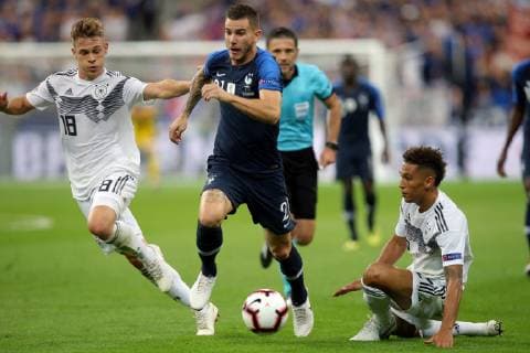 Joshua Kimmich ( Deutschland ) Lucas Hernandez ( Frankreich ) Thilo Kehrer ( Deutschland ), UEFA Nations League, 2018 19, Frankreich vs. Deutschland, DFB regulations prohibit any use of photographs as image sequences and or quasi-video, Frankreich vs. Deutschland, UEFA Nations League, 2018 19, Fussball, 16.10.2018 Paris Copyright: xEIBNER HarryxLangerx EP_HLR