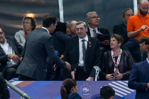 16.10.2018, xkvx, Fussball Nations League, Frankreich - Deutschland emspor, v.l. Oliver Bierhoff (Manager DFB - Deutscher Fussballbund), Daniel Nevile (Bundesverdienstkreuz am Anzug) mit Frau (DFL DFB REGULATIONS PROHIBIT ANY USE OF PHOTOGRAPHS as IMAGE SEQUENCES and or QUASI-VIDEO) Paris