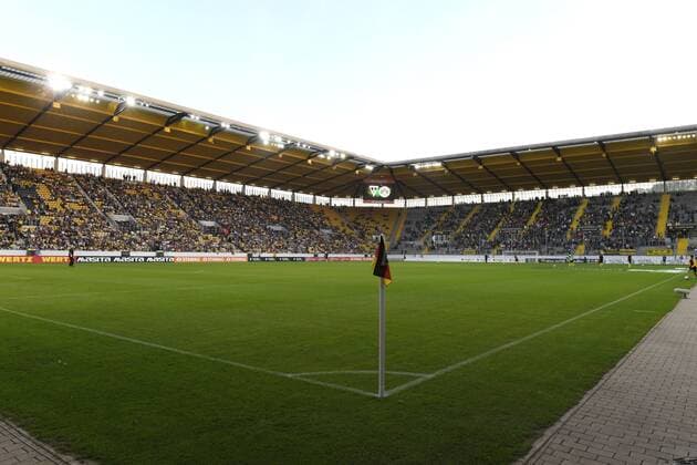Fußball, Stadiongeschichte Alemannia Aachen 15.10.2018, Fussball GER, Saison 2018 2019, Testspiel, Alemannia Aachen - Borussia Dortmund 0:4, Aachener Tivoli Stadion, Innenansicht mit Spielfeld