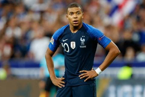 Paris, France, 16.10.2018, UEFA Nations League, League A, Group 1, Frankreich - Deutschland Kylian Mbappe (FRA) schaut ( DeFodi048