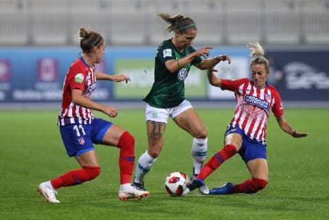 VfL vs Atletico Madrid, CL Wolfsburg, Deutschland. 17.10.2018, FUßBALL - VfL Wolfsburg vs Atletico Madrid, Champions League, Achtelfinale, Saison 2015-2016, Volkswagen Arena. Bild zeigt: Anna Blässe (VfL Wolfsburg) Wolfsburg