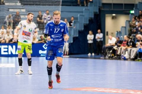 DHB-Pokal; VfL Gummersbach - FRISCH AUF! Goeppingen; 17.10.2018, SCHWALBE arena Gummersbach Marvin Sommer ( 17, VfL Gummersbach), Jacob Bagersted ( 14, Frisch Auf! Goeppingen), DHB-Pokal VfL Gummersbach - SG BBM Bietigheim; Gummersbach, Schwalbe arena