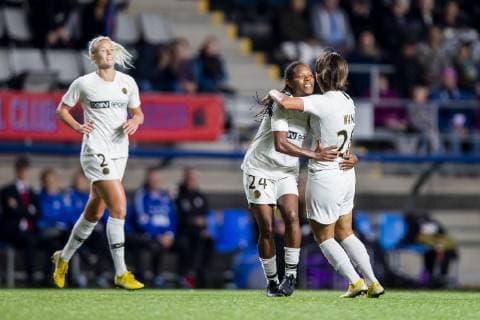 181017 Paris Shuang Wang jublar efter 0-2 under attondelsfinalen i Champions League mellan Linköping och Paris Saint-Germain den 17 oktober 2018 i Linköping. Copyright: PETERxHOLGERSSON BB181017PH013