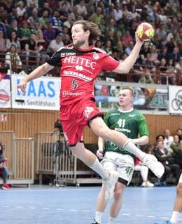17.10.2018 - Handball - DHB-Pokal - Achtelfinale - Saison 2018 2019 - DJK Rimpar Wölfe - HC Erlangen HCE - OGo - Johannes Sellin (5, HC Erlangen HCE )