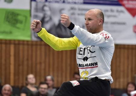 17.10.2018 - Handball - DHB-Pokal - Achtelfinale - Saison 2018 2019 - DJK Rimpar Wölfe - HC Erlangen HCE - OGo - Gorazd Skof (12, HC Erlangen HCE ) Jubel Freude
