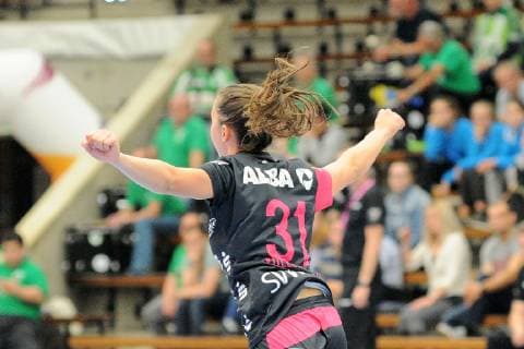 Kelly Vollebregt (TusSies Metzingen 31) jubelt TusSies Metzingen, Handball, HBF, Ligaspiel, 17.10.2018, Foto:TBaur Eibner FrischAuf Goeppingen vs. TusSies Metzingen Goeppingen Copyright: xEIBNER TobiasxBaurx EP_TBR