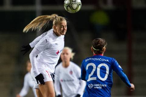 Fußball, Damen CL, FC Rosengard - Slavia Prag 181018 Rosengards Lisa-Marie Utland nickar under fotbollsmatchen i Champions League mellan Rosengard och Slavia Prag den 18 oktober 2018 i Malmö. Copyright: AvdoxBilkanovic BB181018AB001