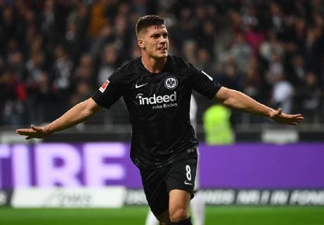 19.10.2018, xjhx, Fussball 1.Bundesliga, Eintracht Frankfurt - Fortuna Duesseldorf emspor, v.l. Luka Jovic (Eintracht Frankfurt) celebrate the goal, Der Torjubel zum 7:1 (DFL DFB REGULATIONS PROHIBIT ANY USE OF PHOTOGRAPHS as IMAGE SEQUENCES and or QUASI-VIDEO) Frankfurt am Main