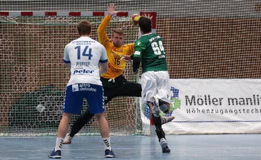 v.li.: Florian Pfeiffer (Dessau-Rosslauer HV 06), Philip Ambrosius (Dessau-Rosslauer HV 06), Benjamin Herth (DJK Rimpar Wölfe), DKB 2. Handball-Bundesliga, DJK Rimpar Wölfe - Dessau-Rosslauer HV 06,
