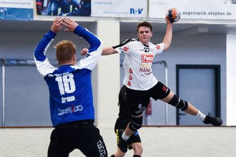 20.10.2018, xpsx, Handball A-Jugend 1.Bundesliga, HSG Hanau - HSC Coburg v.l. Tizian Braun (Coburg), Leon Goetz (Hanau) Hanau Hessen Deutschland (DEU)