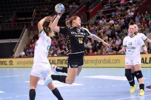 BAU 21.10.2018 Ludwigsburg Handball SG BBM Bietigheim vs. FTC-Rail Cargo Hungaria, Anna Loerper (BBM, Mitte)