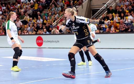BAU 21.10.2018 Ludwigsburg Handball SG BBM Bietigheim vs. FTC-Rail Cargo Hungaria, Luisa Schulze (BBM) jubelt und ballt die Fäuste
