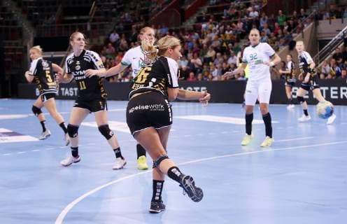 BAU 21.10.2018 Ludwigsburg Handball SG BBM Bietigheim vs. FTC-Rail Cargo Hungaria, vorn Angela Malestein (BBM)