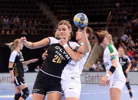 BAU 21.10.2018 Ludwigsburg Handball SG BBM Bietigheim vs. FTC-Rail Cargo Hungaria, v.l. Angela Malestein (BBM), Nadine Schatzl (Hungaria)
