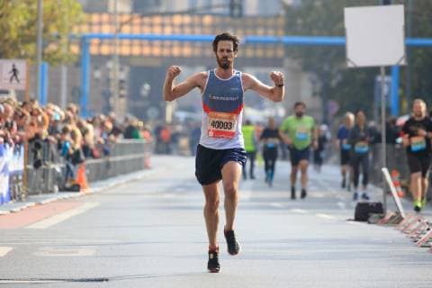 Piepenbrock 20. Dresden Marathon Sven Erhardt (GER, Team Memert) belegt den dritten Platz im Marathon., Dresden Sachsen Germany