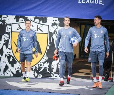Manuel Neuer 1 (FC Bayern Muenchen), Sandro Wagner 2 (FC Bayern Muenchen), Training, AEK Athen vs. FC Bayern Muenchen, Fussball, Vorrunde, Champions League, 22.10.2018 Athen Athen Griechenland
