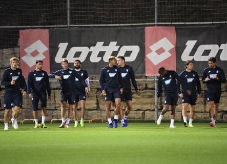 22.10.2018, xmeix, Fussball UEFA Champions League, Pressekonferenz Abschlusstraining TSG 1899 Hoffenheim - Olympique Lyon, emspor, v.l. die Hoffenheimer Mannschaft beim Abschlusstraining DFL DFB REGULATIONS PROHIBIT ANY USE OF PHOTOGRAPHS as IMAGE SEQUENCES and or QUASI-VIDEO Sinsheim