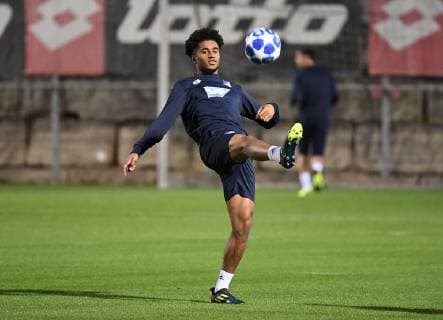 22.10.2018, xmeix, Fussball UEFA Champions League, Pressekonferenz Abschlusstraining TSG 1899 Hoffenheim - Olympique Lyon, emspor, v.l. Reiss Nelson (TSG 1899 Hoffennheim) DFL DFB REGULATIONS PROHIBIT ANY USE OF PHOTOGRAPHS as IMAGE SEQUENCES and or QUASI-VIDEO Sinsheim
