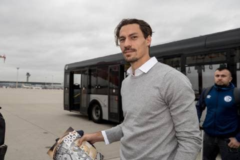 23.10.2018, Fussball, Saison 2018 2019, Champions League, Abflug des FC Schalke 04 nach Istanbul Benjamin STAMBOULI (FC Schalke 04) Düsseldorf NRW Deutschland