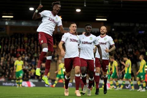 23rd October 2018, Carrow Road, Norwich, England; EFL Championship football, Norwich City versus Aston Villa; James Chester of Aston Villa celebrates with team mates as he scores making it 0-1 in the 19th minute  ActionPlus12072543 ShaunxBrooks