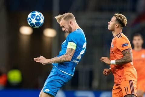 23.10.2018, xfux, Fussball UEFA Champions League, TSG 1899 Hoffenheim - Olympique Lyon, emspor, v.l. Kevin Vogt (TSG 1899 Hoffenheim), Memphis Depay (Olympique Lyon) Sinsheim