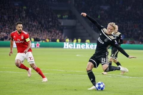 AMSTERDAM, Stadium Johan Cruyff Arena 23-10-20-18, football, season 2018 2019, Football Champions League . Ajax player Kasper Dolberg (R) on the ball during the game Ajax - Benfica . Ajax - Benfica  x2562419x