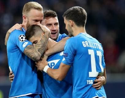 Deutschland, Sinsheim, WIRSOL Rhein-Neckar-Arena, 23.10.2018, Fussball - Champions League - TSG Hoffenheim - Olympique Lyon Bild: v. l. Torjubel um den Torschützen zum 2:1, Andrej Kramaric (TSG 1899 Hoffenheim, 27) Copyright: HMBxMedia xHeikoxBecker