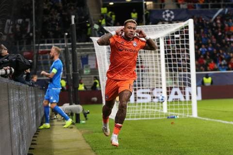 23.10.2018, xtvx, Fussball UEFA Champions League, TSG 1899 Hoffenheim - Olympique Lyon emspor, v.l. Goal scored, Tor zum 2:3 Memphis Depay (Olympique Lyon) Torjubel, Goal celebration, celebrate the goal, celebrates scoring (DFL DFB REGULATIONS PROHIBIT ANY USE OF PHOTOGRAPHS as IMAGE SEQUENCES and or QUASI-VIDEO) Sinsheim