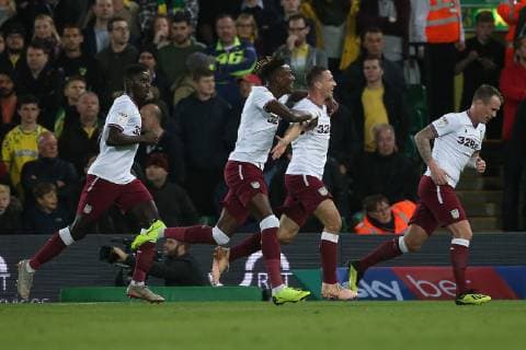Norwich City v Aston Villa Sky Bet Championship James Chester of Aston Villa celebrates scoring his side?s 1st goal during the Sky Bet Championship match at Carrow Road, Norwich Content Not Available For UK Newspapers Copyright: xPaulxChestertonx FIL-12446-0058