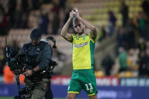 Norwich City v Aston Villa Sky Bet Championship Jordan Rhodes of Norwich applauds the fans at the end of the Sky Bet Championship match at Carrow Road, Norwich Content Not Available For UK Newspapers Copyright: xPaulxChestertonx FIL-12446-0078